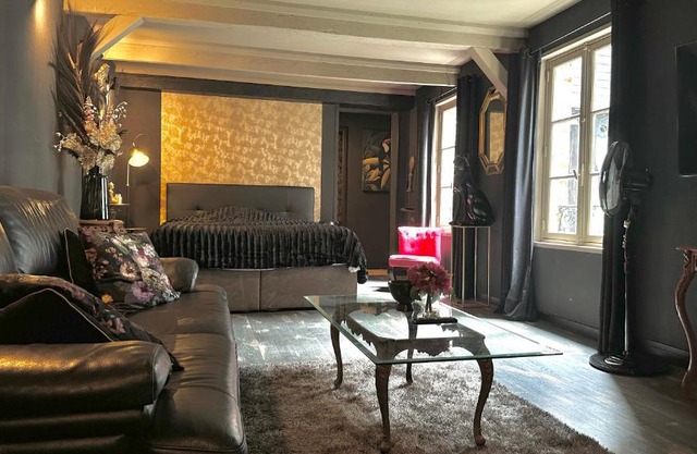 LA BLACK ROOM/Les suites romantiques à Honfleur centre historique