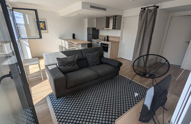 La campagne à Paris : Bright new apartment in a green setting
