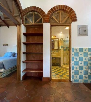 La casa de ladrillo, Las Planadas near Yankee Beach