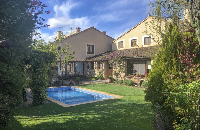 La Casa Vieja - Charming Country House with private pool & garden :)