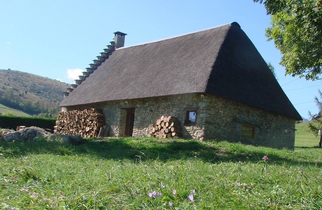 LA CHAUMIERE AUX BICHES - SHEEPFOLD