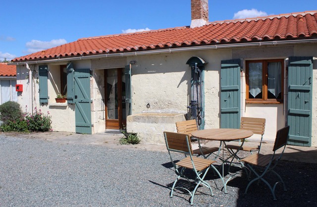 'La Chouette' - Charming stone cottage - Marais Poitevin