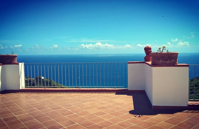 La Colombella. Sea view apartment in Ischia.
