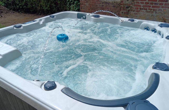 La conciergerie, Jacuzzi 14 pers possible 22 pers