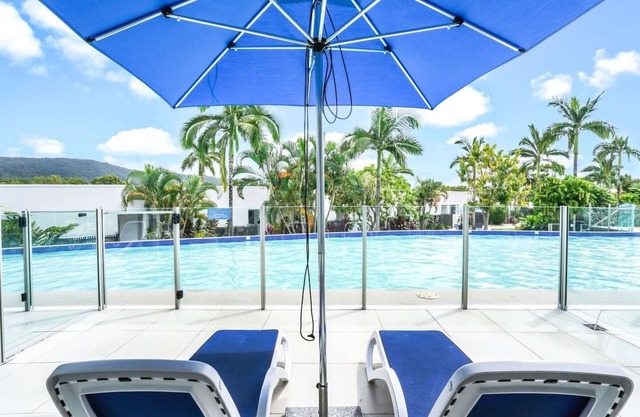La Dolce Vita - Swim-Out Luxury in Port Douglas – Steps from Four Mile Beach