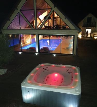 La Fontaine - Détente - Piscine Jacuzzi - 12p