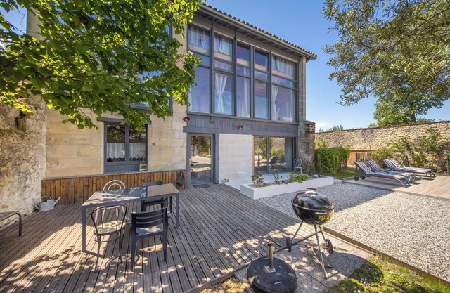 La Grange de la Maison Reverdi – Haven of Serenity with Pool & Private Terrace