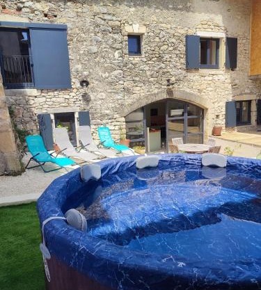 La grangerie grange en pierre avec spa