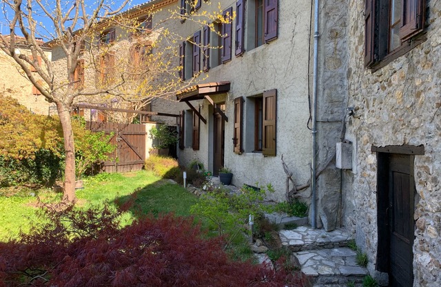 La Maison D'aristide - Gîte de Charme, vue sur la Montagne, Ariège