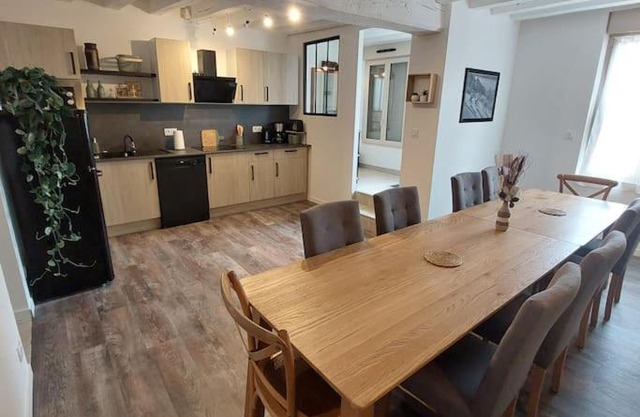La Maison du 19 - 130m2 - Les Rosiers sur Loire - Chambres climatisées