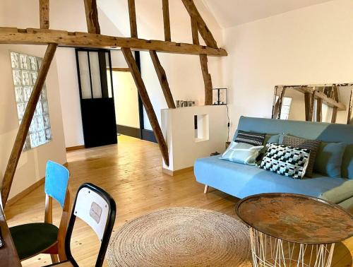 La Maison Plutôt Gris-Bleu