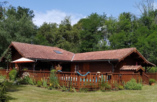 La Maison "Toutembois" and its swimming pool terrace in the heart of nature, 4 bedrooms, 8/10 pers.