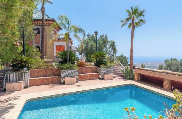 La Mimosa de Vélez Vélez-Málaga by Ruralidays