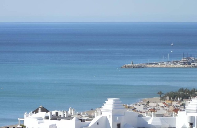 La Nogalera' Complex Torremolinos Apartment with stunning view, WIFI Sat TV