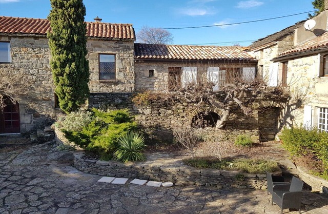La Patouille vert Comfortable holiday residence