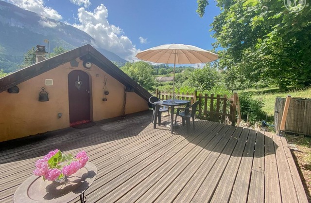 LA PETITE PORTE - LEPIN LE LAC
