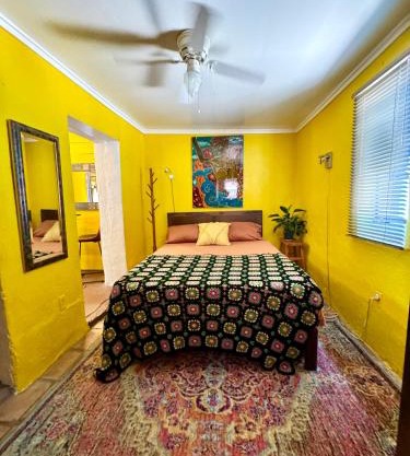 La Quirky Casita, Barrio Viejo