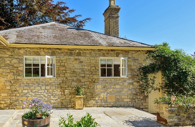 La Rose is the perfect romantic couple's retreat.