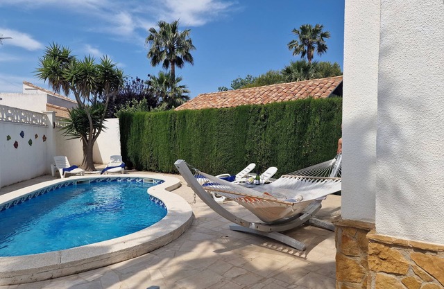 "La Siesta"@MARISOL: 330m to the beach, private pool, A/C, WiFi, dog beach.