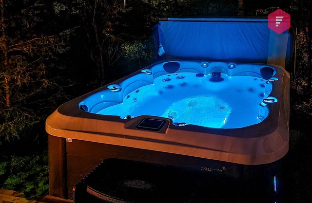 ⭐ La Sunny-Haus de Portneuf 🌞 Pool, Hot tub, Billiards and Trails ⭐