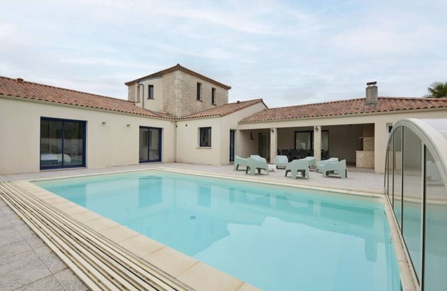 La Tour Maréchal - Exceptional gîte with swimming pool