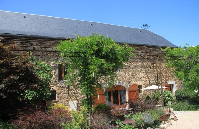 La Vieille Grange avec piscine et jardin