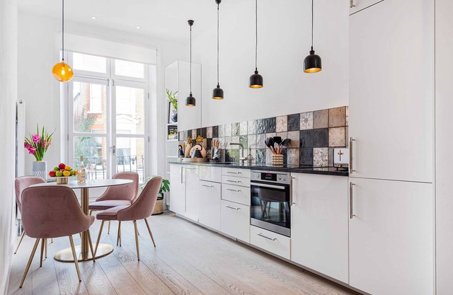 Lady on the Lane, 2 bed Primrose Hill - by Out of Office Lifestyle