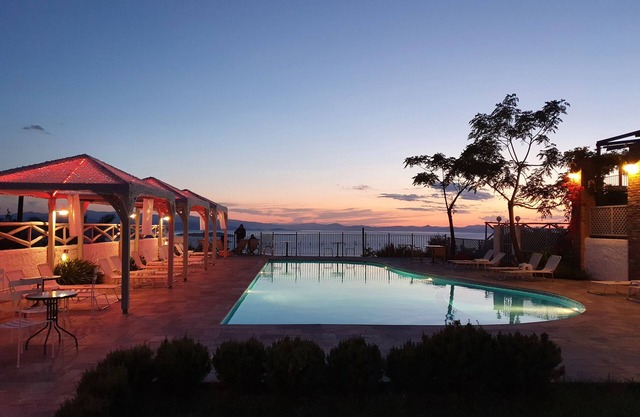 Lagou Raxi Country Hotel