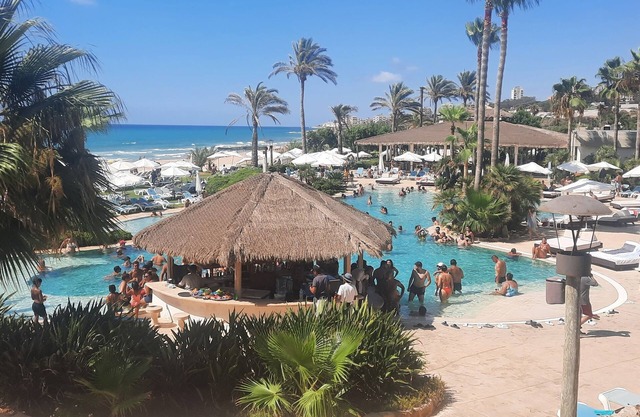 Laguava Resort