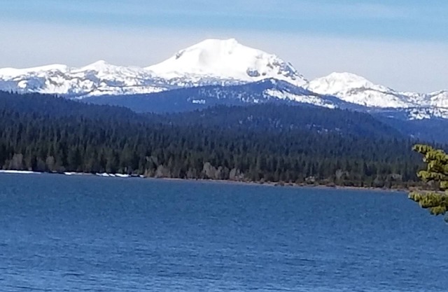 LAKE ALMANOR - LUXURY LAKEFRONT HOUSE - EVERYTHING INCLUDED!