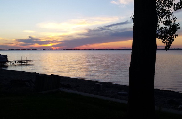 Lake Cabin with luxury amenities on Lake Poinsett