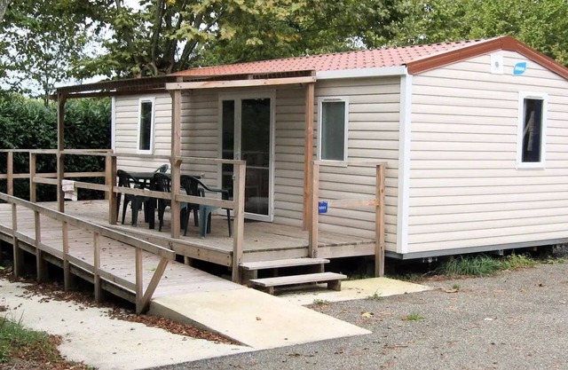 Lake Camping * - Mobile home PMR Comfort + 30m2 (2 bedrooms) + covered terrace 4 people