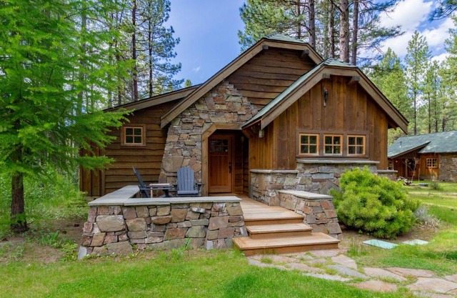 Lake Creek Lodge