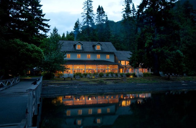 Lake Crescent Lodge