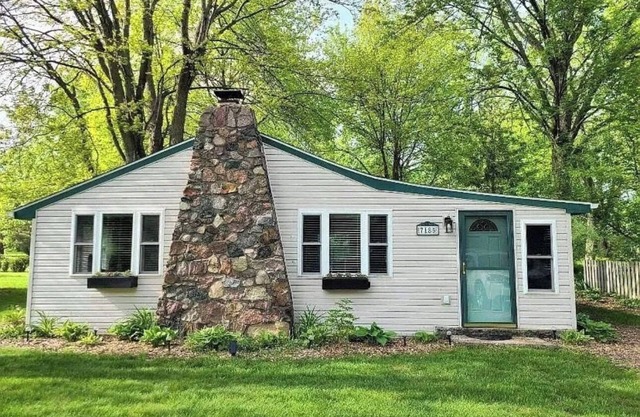 Lake Escape Lexington Cottage with Private Beach Access to Lake Huron!