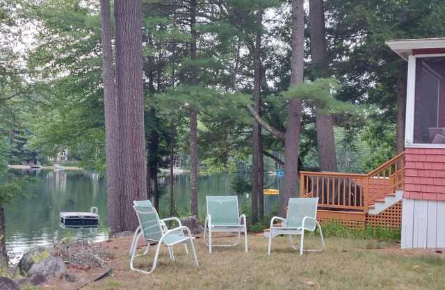 Lake Front Bldg. Friendly Secluded/Wooded w. 6 Bedrms