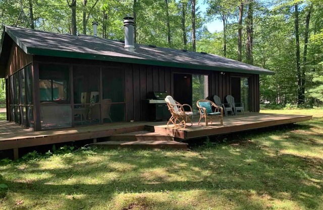 Lake Front Cottage Hidden in the Woods with private dock.