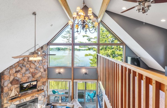 Lake Front property on Fine Lake! Amazing Views!! Pet Friendly