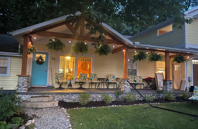Lake George 2BR Hickory Hideaway