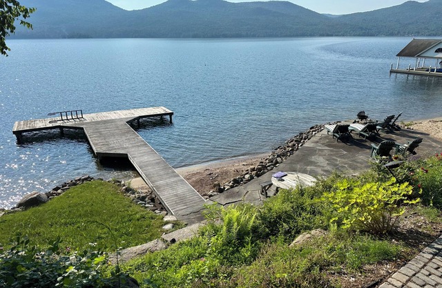 Lake George lakefront- 300ft private shoreline, modern update w/view, new host