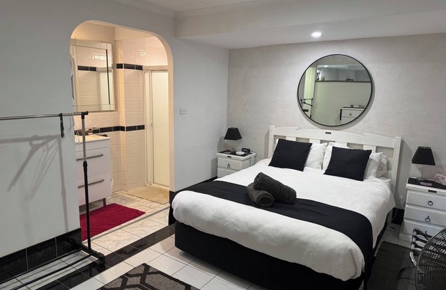 Lake Haven Escape.90 minute drive north of Sydney, *Pet Friendly*