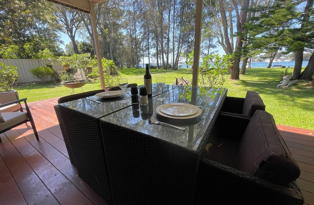 Lake House Escape in Beautiful Brightwaters