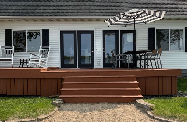 Lake House Is Close To Minneapolis, But Far From Your Normal Routine.