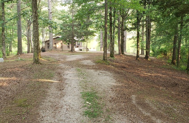 Lake house on 14 acre stocked lake. fish, boat, or just relax. your on lake time