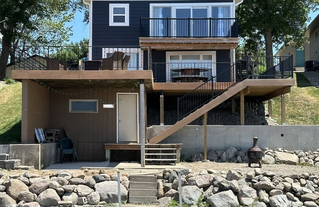 Lake Poinsett waterfront home with beautiful sunset views