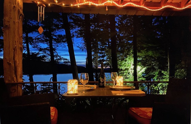 Lake Side Love Nest