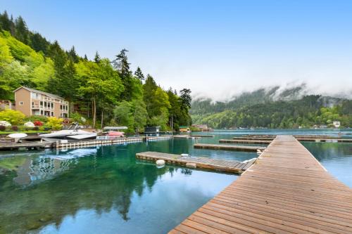 Lake Sutherland Ski Condo