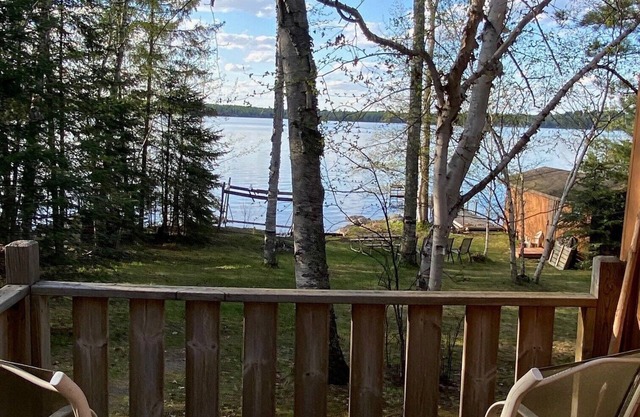 Lake Vermilion Cabin on wooded lot in Daisy Bay
