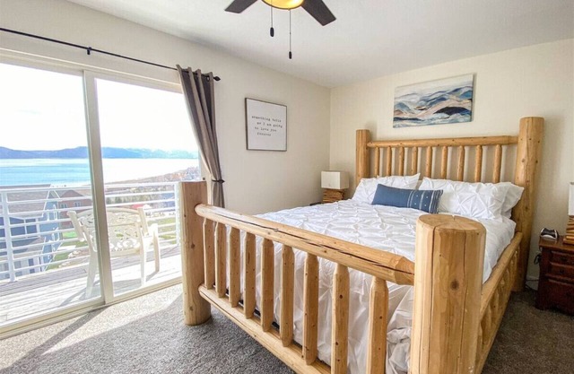 Lake View Condo 871 # 4 with amazing views