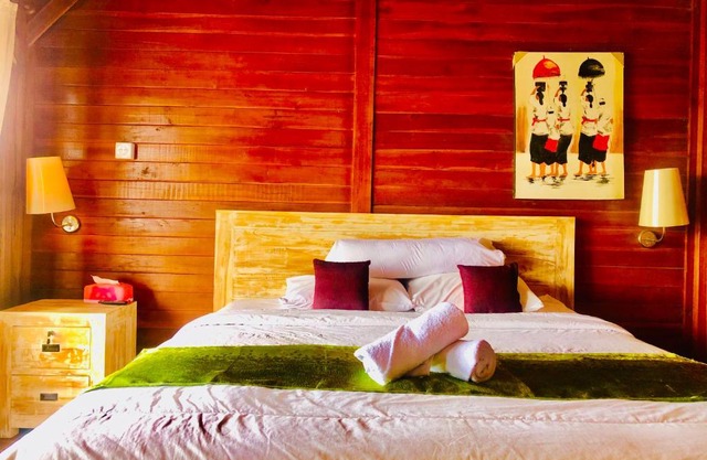 Lake View Cottage and Restaurant